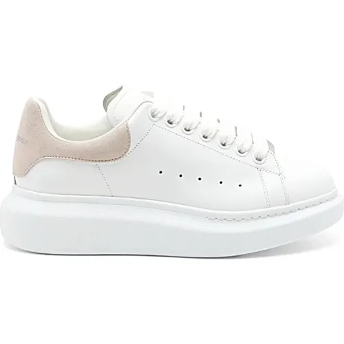 Stylish Sneakers for Men and Women , male, Sizes: 11 UK - alexander mcqueen - Modalova