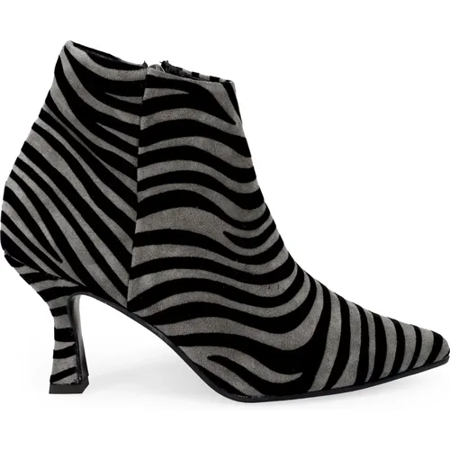 Zebra Wildleder Stiefeletten Grau - Sangiorgio - Modalova