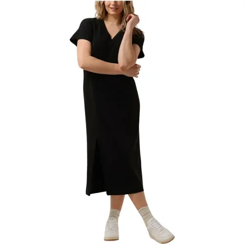 Schwarzes V-Ausschnitt Langes Kleid - My Essential Wardrobe - Modalova