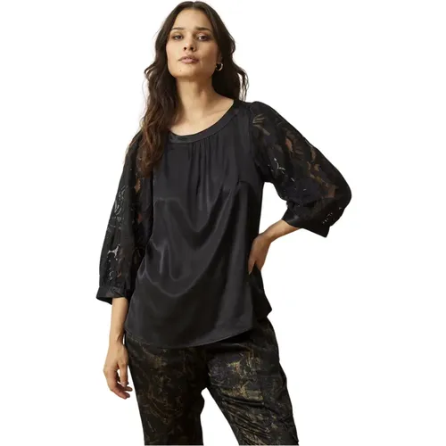 Roza Blouse with Beautiful Lace Sleeves , female, Sizes: S - IN Front - Modalova