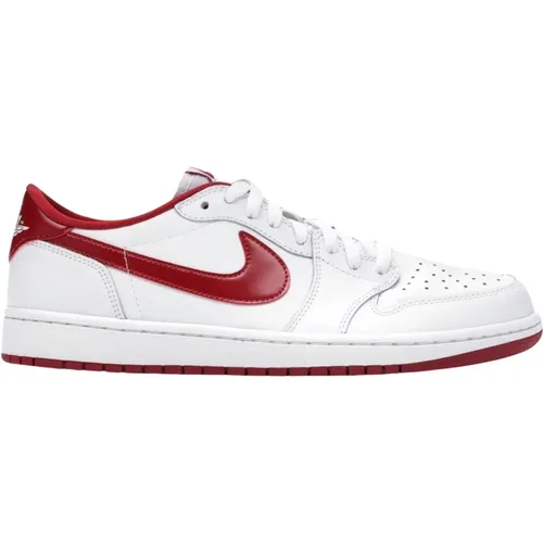 Limited Edition Retro Low Varsity , male, Sizes: 8 1/2 UK, 11 1/2 UK, 9 UK, 13 1/2 UK, 15 1/2 UK, 6 UK, 8 UK, 13 UK, 10 UK, 12 UK, 7 UK, 6 1/2 UK - Nike - Modalova