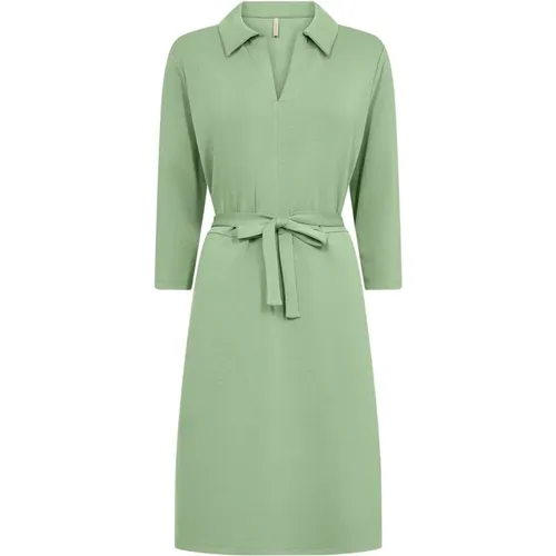 Grünes V-Ausschnitt Kleid mit Gürtel , Damen, Größe: M - Soyaconcept - Modalova