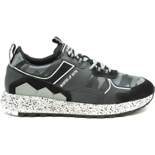 Sneakers , male, Sizes: 9 UK, 8 UK, 11 UK, 6 UK, 10 UK, 7 UK - MOA - Master OF Arts - Modalova