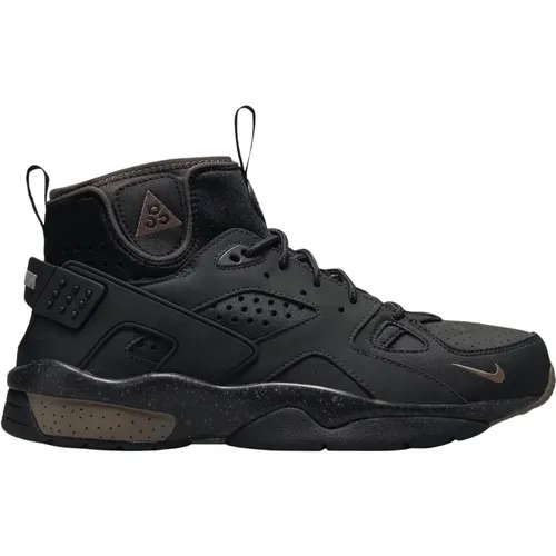 Limited Edition ACG Air Mowabb OG Off Noir , male, Sizes: 3 1/2 UK - Nike - Modalova