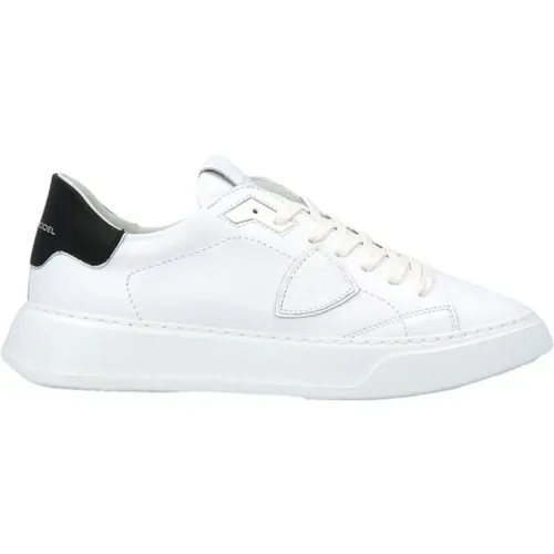 Calfskin Sneakers with Black Heel , male, Sizes: 5 UK, 10 UK, 8 UK, 11 UK, 7 UK, 6 UK, 9 UK, 12 UK - Philippe Model - Modalova