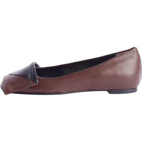 Braune Flache Schuhe Leder Material , Damen, Größe: 38 EU - L'ARIANNA - Modalova