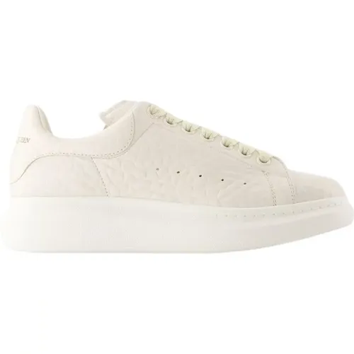 Leather Oversized Sneakers , male, Sizes: 11 UK - alexander mcqueen - Modalova