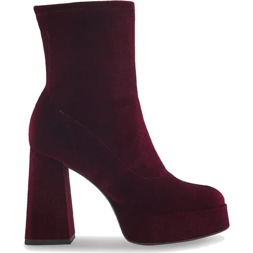 Fashionable Bordeaux Boots with Block Heel , female, Sizes: 6 UK, 5 UK, 7 UK - tamaris - Modalova