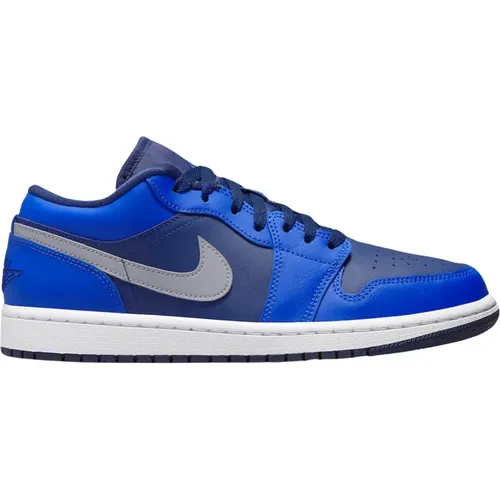 Limited Edition Game Royal Void , male, Sizes: 8 1/2 UK, 2 1/2 UK, 10 UK, 9 UK, 6 UK, 4 1/2 UK, 3 1/2 UK, 2 UK, 8 UK, 5 UK, 6 1/2 UK, 1 1/2 UK, 7 UK, - Nike - Modalova