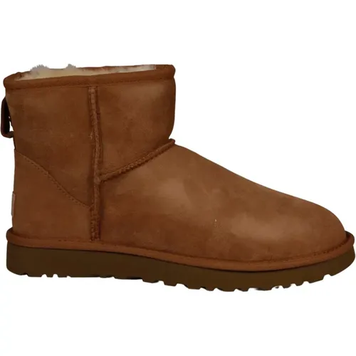 Klassische Mini II Wildlederstiefel - Ugg - Modalova