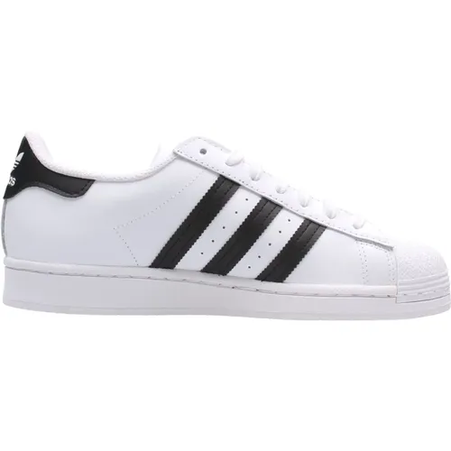 Klassischer Superstar Sneaker Stil , Herren, Größe: 46 EU - Adidas - Modalova