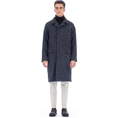 Over Fit Coat with Covered Buttons , male, Sizes: XL - Tagliatore - Modalova