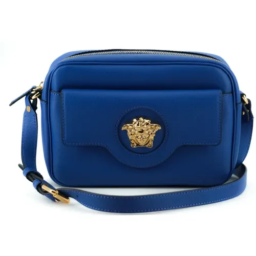 Blaue Kalbsleder-Kameratasche mit Schultergurt - Versace - Modalova