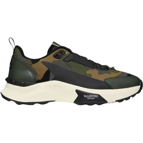 Stylish Sneakers for Fashionable Individuals , male, Sizes: 9 UK, 9 1/2 UK, 7 UK, 8 1/2 UK, 8 UK, 11 UK, 5 UK, 10 UK, 6 UK, 7 1/2 UK - Valentino Garavani - Modalova