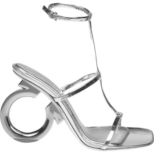 Silberne Laminatledersandalen , Damen, Größe: 37 EU - Salvatore Ferragamo - Modalova