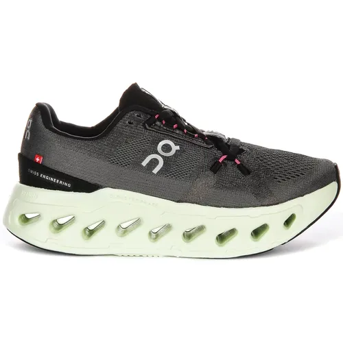 Green CloudEclipse Women's Shoes , female, Sizes: 5 UK, 5 1/2 UK, 7 1/2 UK, 9 UK, 3 1/2 UK, 4 UK, 4 1/2 UK, 7 UK, 8 UK, 6 UK - ON Running - Modalova