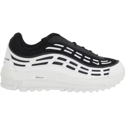 White and Mesh Sneakers , male, Sizes: 5 UK, 6 UK, 6 1/2 UK, 5 1/2 UK - Comme des Garçons - Modalova