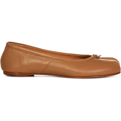 Slip-on Flat Shoes with Tabi Split-Toe , female, Sizes: 2 UK, 4 1/2 UK, 3 UK, 5 UK, 4 UK, 6 UK - Maison Margiela - Modalova