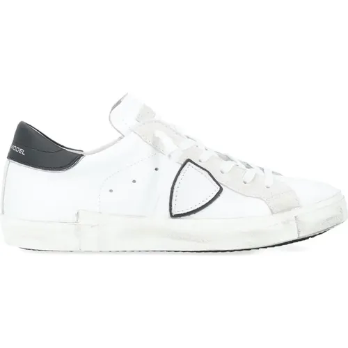 Low Top Sneakers in Black , male, Sizes: 6 UK, 7 UK, 11 UK, 12 UK - Philippe Model - Modalova