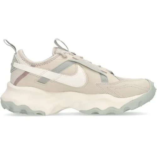 Taupe Low Top Sneakers with Laces , female, Sizes: 6 UK, 7 UK, 4 1/2 UK, 5 1/2 UK - Nike - Modalova