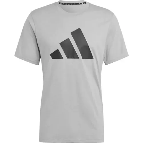 Zug Essentials T-Shirt , Herren, Größe: L - Adidas - Modalova