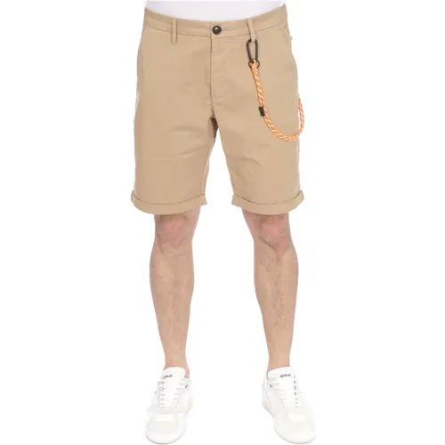 Military Pocket Bermuda Shorts for Men , male, Sizes: W34, W32, W33 - Sun68 - Modalova