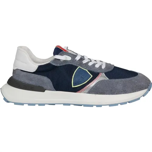 Paris Shield Low Top Sneakers , Herren, Größe: 42 EU - Philippe Model - Modalova