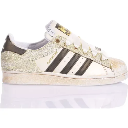 Handgemachte Goldene Sneakers für Frauen , Damen, Größe: 38 EU - Adidas - Modalova