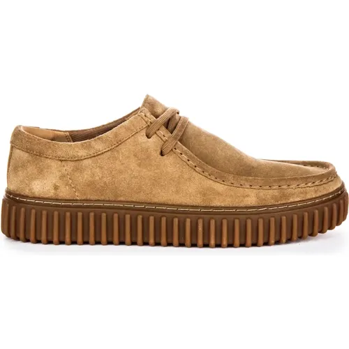 Suede Leather Shoes Torhill Lo Sand , male, Sizes: 11 UK, 10 1/2 UK, 8 UK, 7 UK, 7 1/2 UK, 8 1/2 UK, 12 UK, 13 UK, 9 UK, 10 UK - Clarks - Modalova