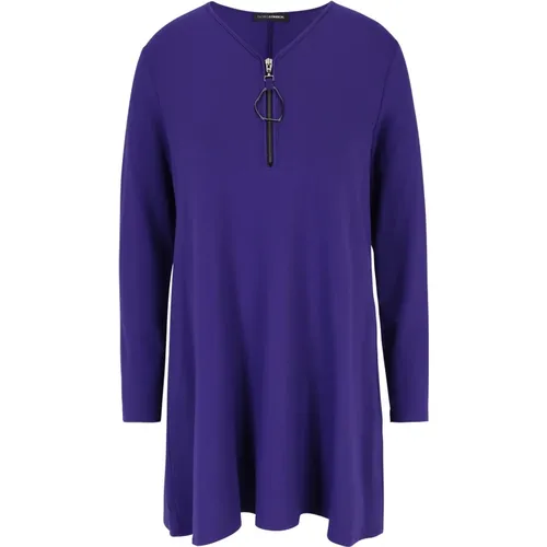 Flared Long Shirt with Decorative Pendant , Damen, Größe: 4XL - DORIS S - Modalova