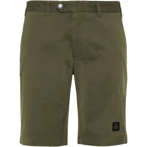 Elegante Beige Bermuda Shorts mit Logoaufnäher , Herren, Größe: W30 - RefrigiWear - Modalova