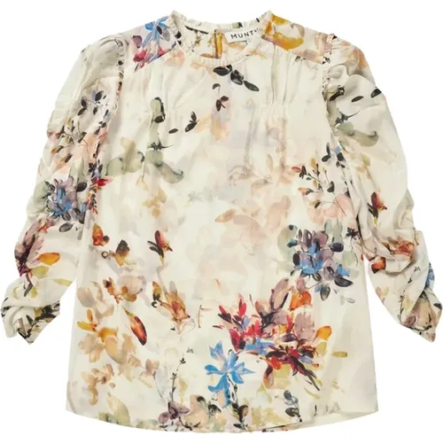 Bluse mit wunderschönem Blumenmuster und Puffärmeln - Munthe - Modalova