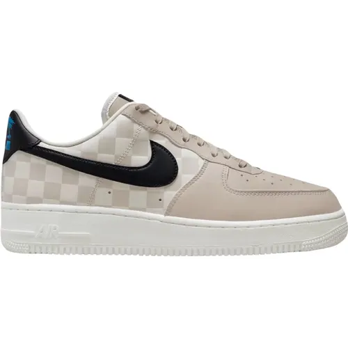 Low Edition Strive Air Force , male, Sizes: 9 UK, 11 UK, 11 1/2 UK, 8 UK, 5 UK, 6 1/2 UK, 6 UK, 13 UK, 10 UK, 8 1/2 UK, 10 1/2 UK, 15 1/2 UK, 4 1/2 UK - Nike - Modalova