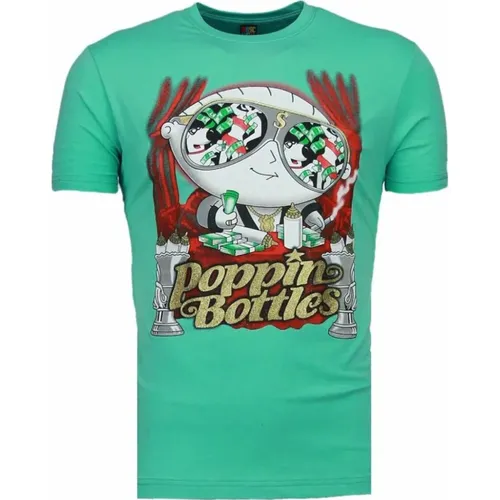 Poppin Stewie - Herr T-Shirt - 1498T - Local Fanatic - Modalova