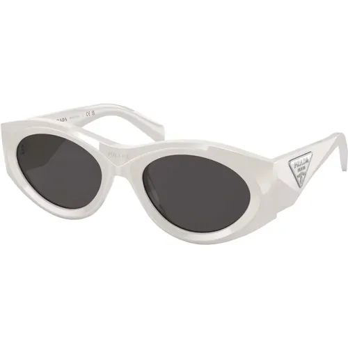 Erhöhen Sie Ihren Stil mit weißen und dunkelgrauen Sonnenbrillen - Prada - Modalova