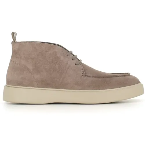 Quarzo Suede Chukka Boots , male, Sizes: 8 1/2 UK, 10 UK, 7 1/2 UK, 9 1/2 UK - Officine Creative - Modalova