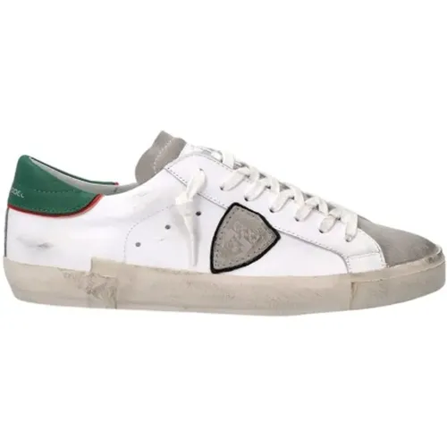 Low Top Sneakers with Distressed Detailing , male, Sizes: 6 UK, 7 UK, 8 UK - Philippe Model - Modalova