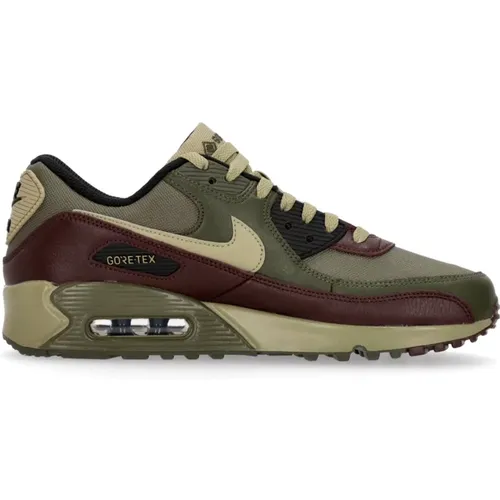 Gore Tex Low Sneaker Olive Khaki , male, Sizes: 6 UK, 7 UK - Nike - Modalova