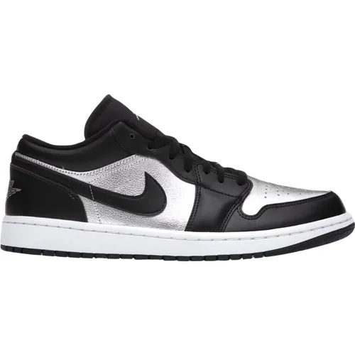 Schwarz Metallic Silber Air Jordan 1 Low SE , Herren, Größe: 36 EU - Nike - Modalova