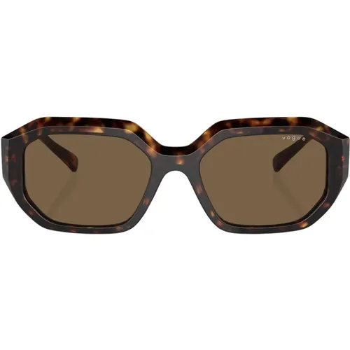Moderne Unregelmäßige Sonnenbrille mit Bicolor-Logo - Vogue - Modalova