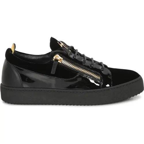 Sneakers Elevate Style Comfortably , male, Sizes: 8 UK, 8 1/2 UK, 7 UK - giuseppe zanotti - Modalova