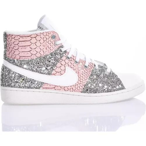 Handgefertigte Silber Weiße Rosa Sneakers , Damen, Größe: 38 1/2 EU - Nike - Modalova