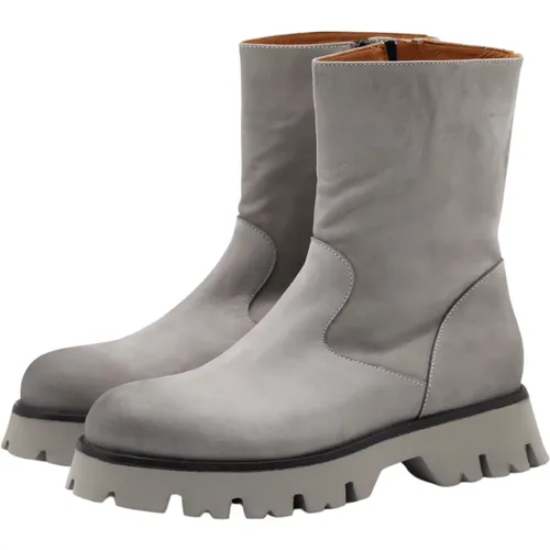 Round Toe Suede Zipper Thick Sole Boots , female, Sizes: 6 UK, 5 UK, 8 UK - Thea Mika - Modalova