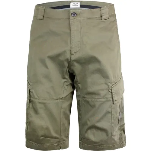 Cargo Bermuda Shorts with Zipper and Button , male, Sizes: S - C.P. Company - Modalova