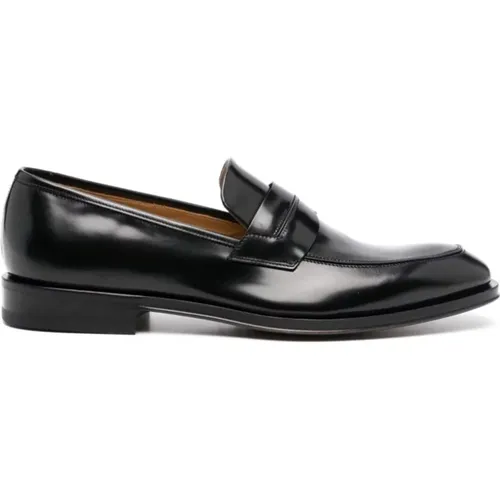 Classic Calfskin Shoes , male, Sizes: 9 1/2 UK, 6 UK, 5 1/2 UK, 8 UK, 5 UK, 7 UK, 6 1/2 UK, 7 1/2 UK, 8 1/2 UK - Salvatore Ferragamo - Modalova