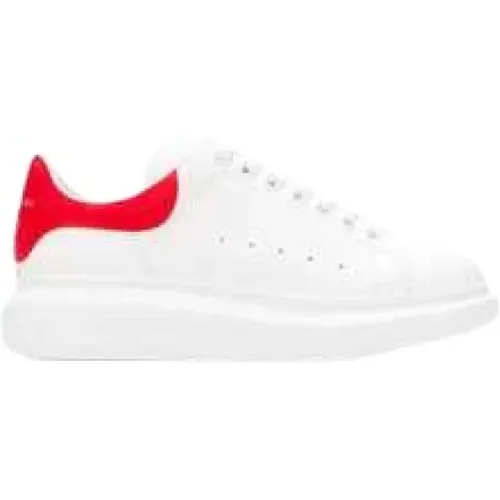Weiße Oversized Sneakers mit Roter Detail , Herren, Größe: 44 1/2 EU - alexander mcqueen - Modalova