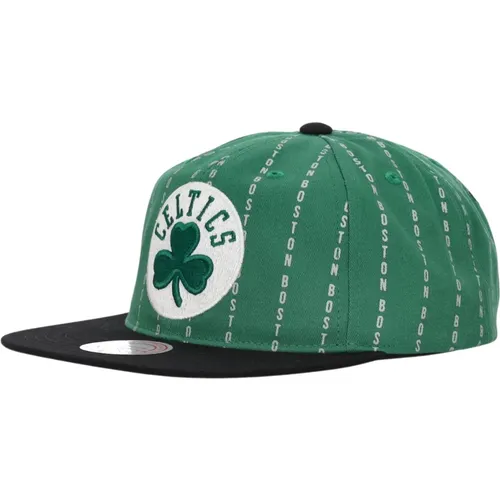 Boston Celtics Flat Brim Cap , male, Sizes: ONE SIZE - Mitchell & Ness - Modalova