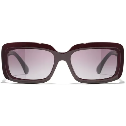 Rote Sonnenbrille mit Originalzubehör , Damen, Größe: 56 MM - Chanel - Modalova