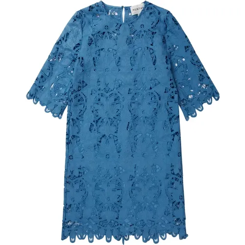 Beautiful Lisol Dress with ¾ Sleeves and Lace Detail , female, Sizes: S, M, L - Munthe - Modalova