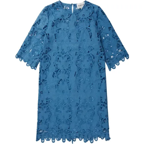 Beautiful Lisol Dress with ¾ Sleeves and Lace Detail , female, Sizes: XS - Munthe - Modalova
